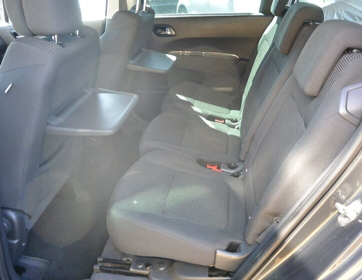 Peugeot 5008 MPV 1,6 l 88 kw