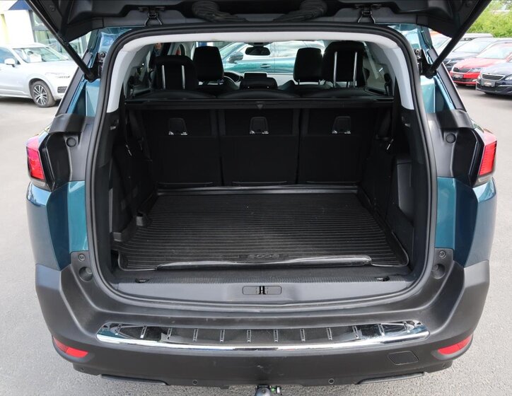 Peugeot 5008 SUV / Terénní 1,2 l 96 kw