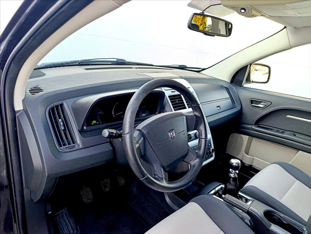 Dodge Journey SUV / Terénní 2,0 l 103 kw