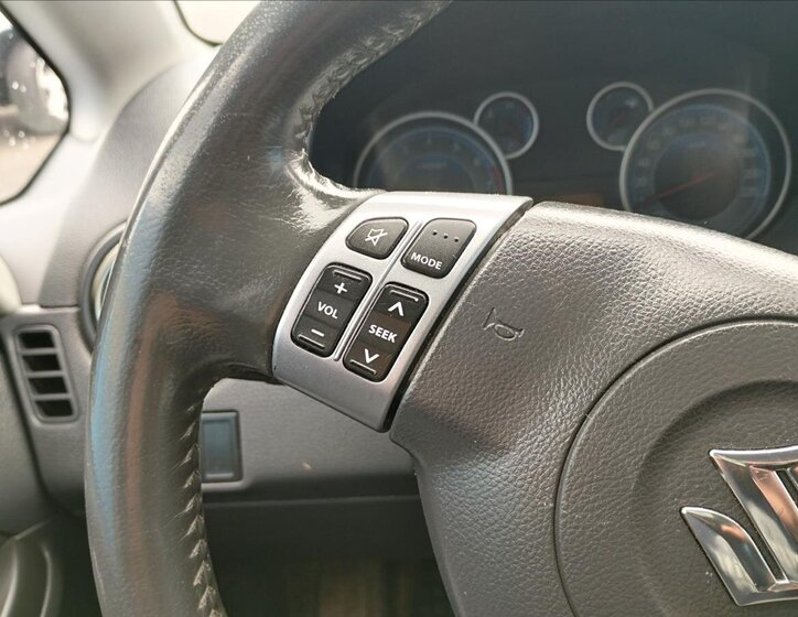 Suzuki SX4 13