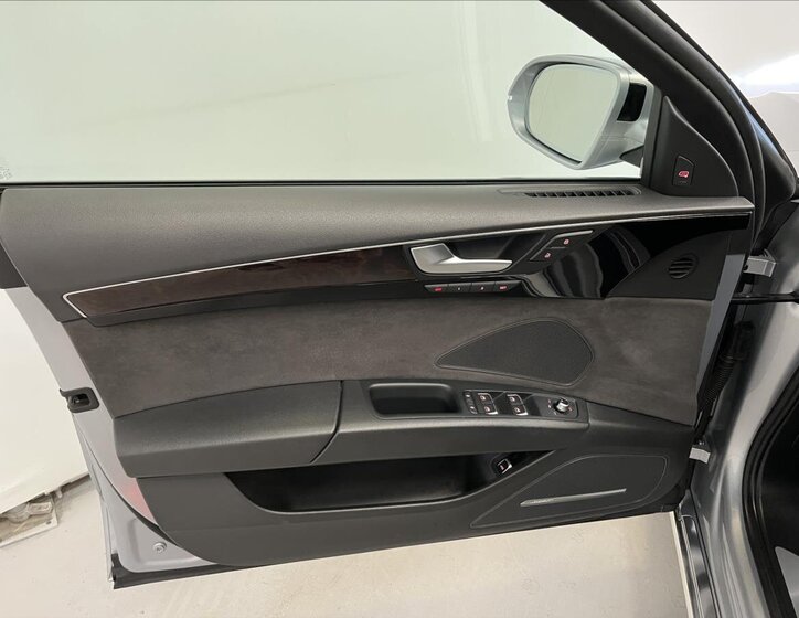 Audi A8 Sedan 3,0 l 190 kw