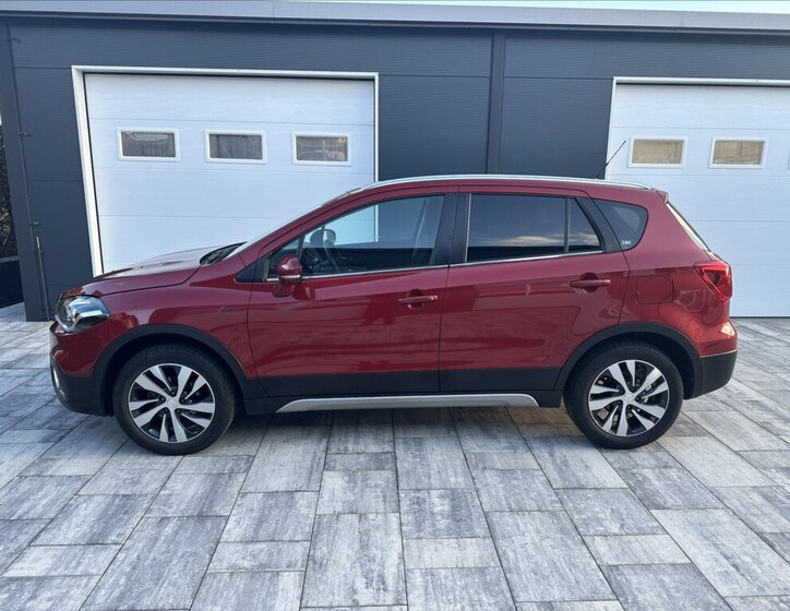 Suzuki S-Cross 9