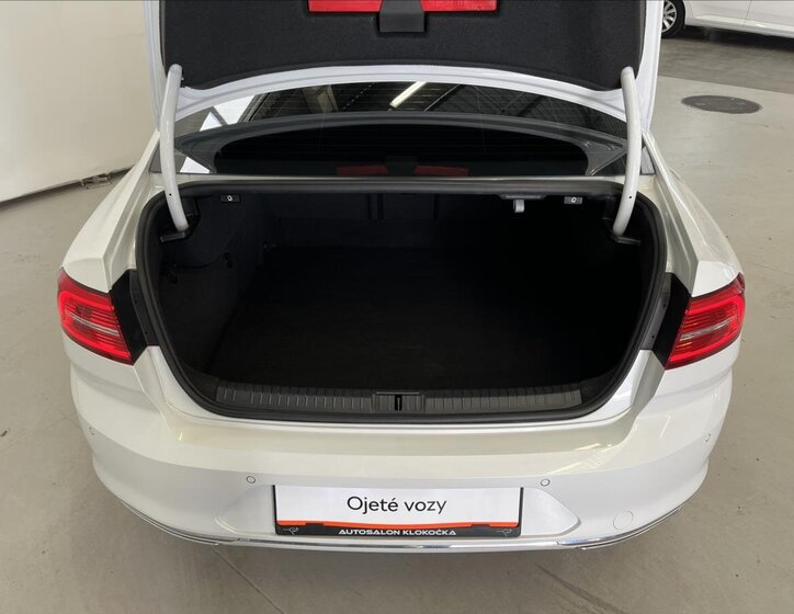 Volkswagen Passat Sedan 2,0 l 176 kw