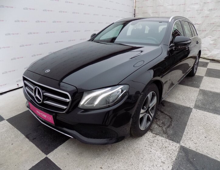 Mercedes-Benz Třídy E 1