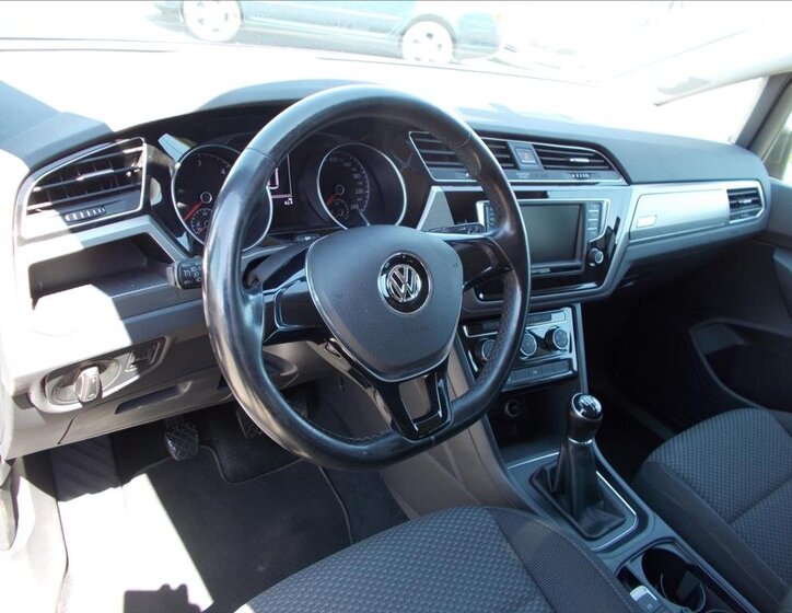Volkswagen Touran 20