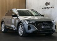 Audi Q8 1