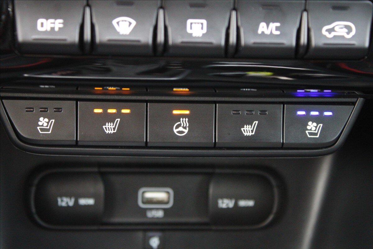 KIA Sportage SUV / Terénní 2,0 l 136 kw