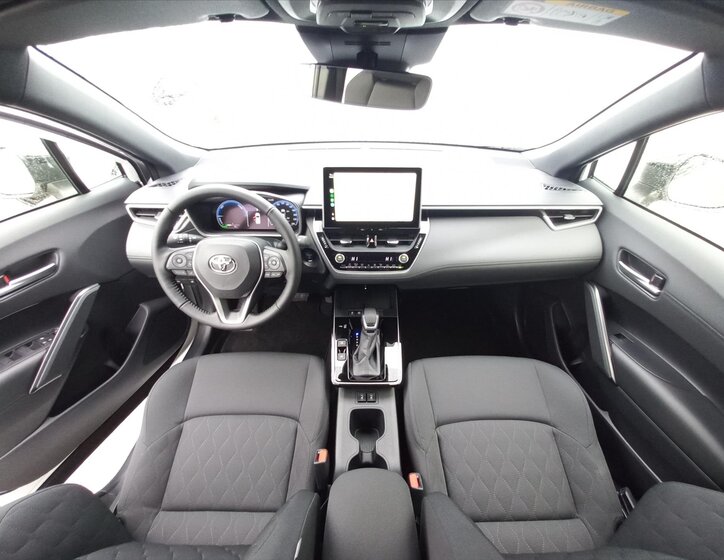 Toyota Corolla Cross CUV / Crossover 1,8 l 72 kw