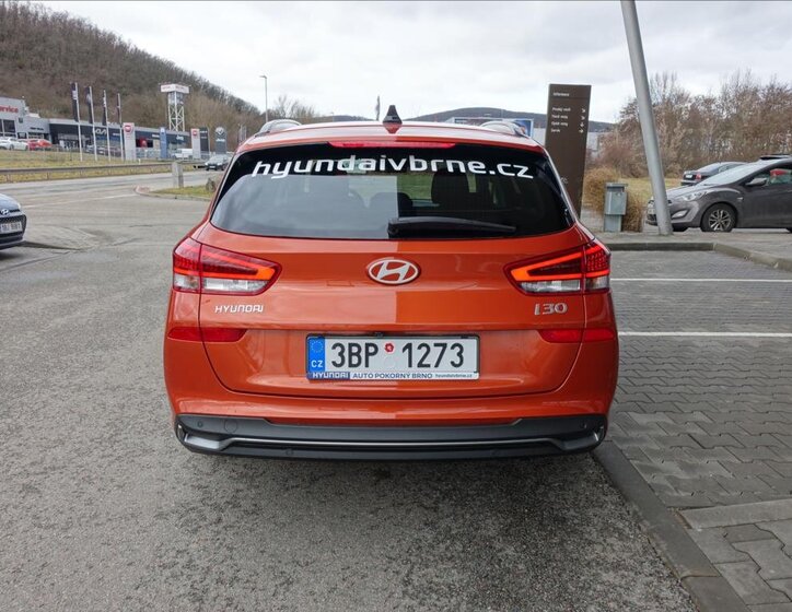 Hyundai i30 Kombi 998,0 84 kw
