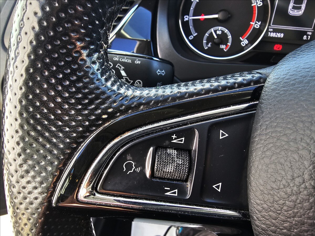 Škoda Rapid Hatchback 999,0 81 kw