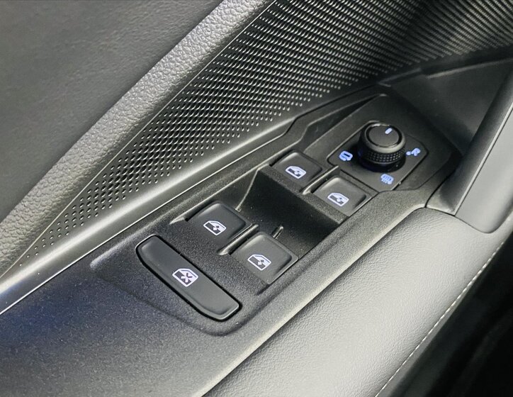 Volkswagen Tiguan SUV / Terénní 1,5 l 110 kw