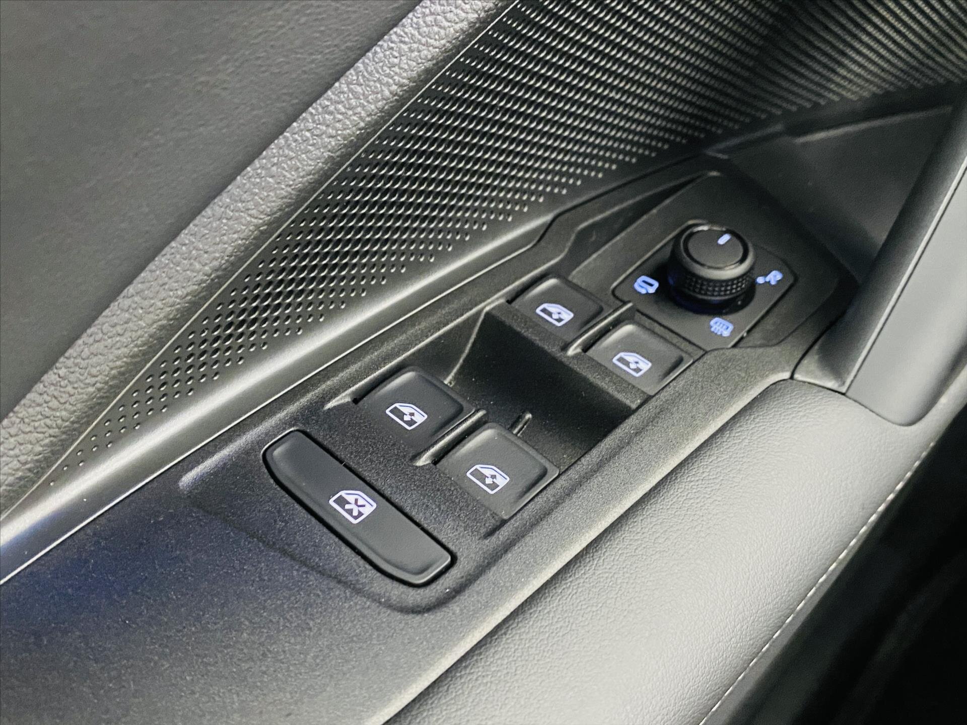 Volkswagen Tiguan SUV / Terénní 1,5 l 110 kw