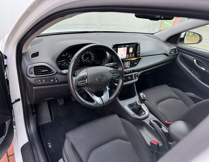 Hyundai i30 14
