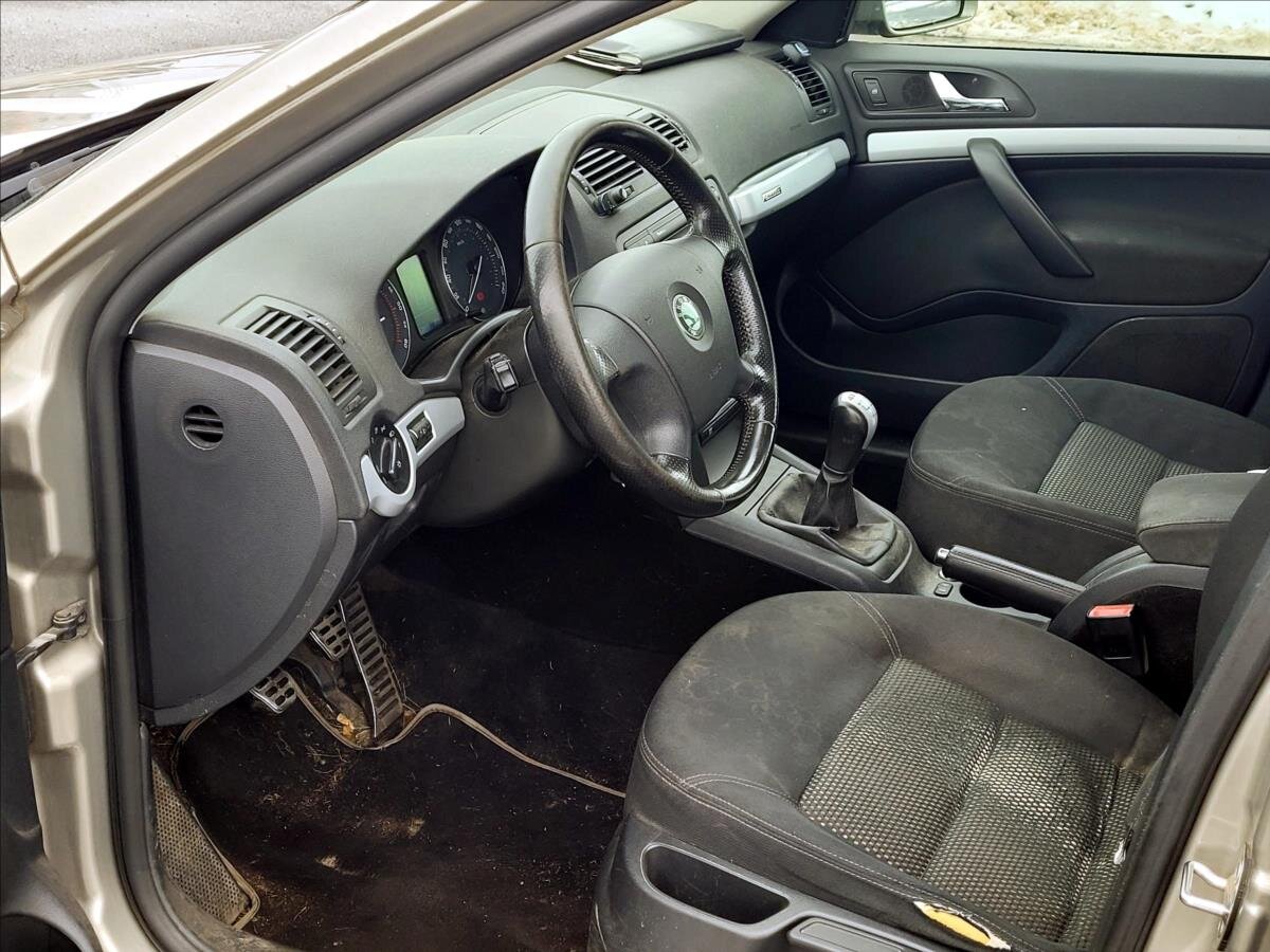 Škoda Octavia Kombi 2,0 l 103 kw
