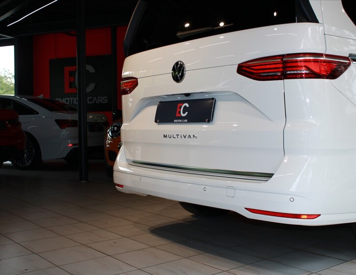 Volkswagen Multivan 28