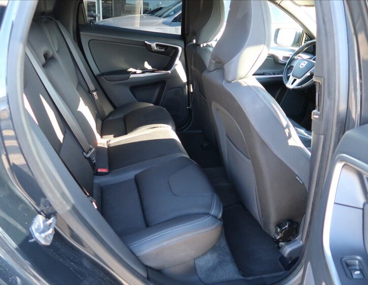 Volvo XC60 SUV 2,0 l 100 kw