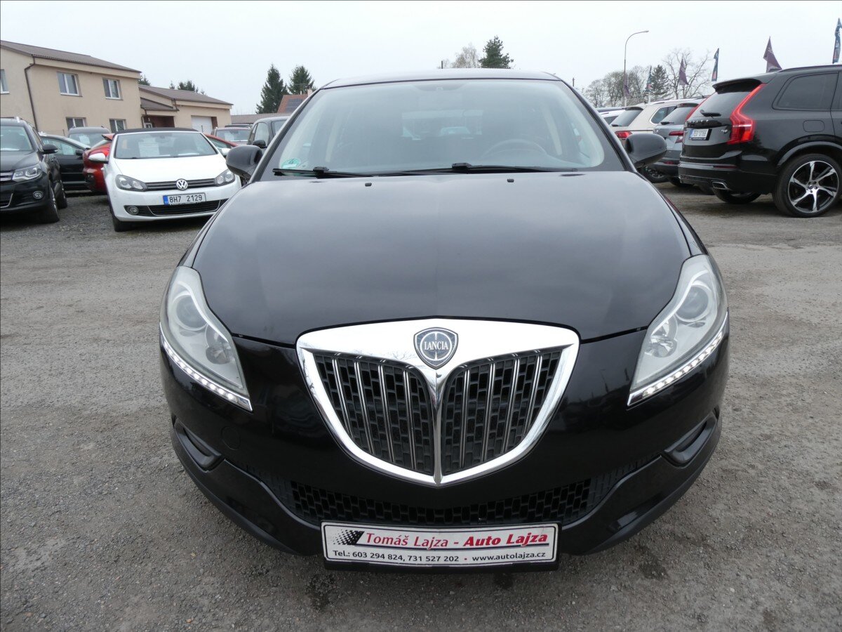 Lancia Delta Hatchback 1,4 l 88 kw