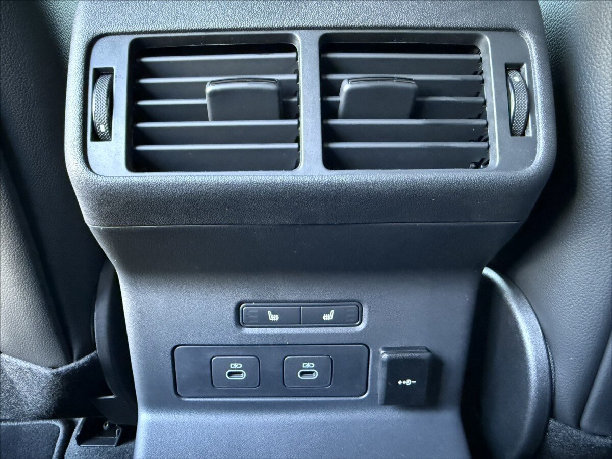 Land Rover Range Rover Velar SUV / Terénní 3,0 l 221 kw