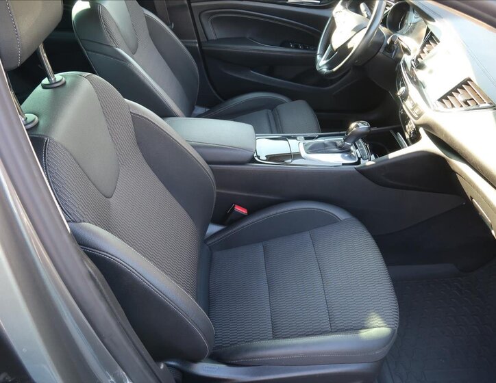 Opel Insignia Kombi 2,0 l 125 kw