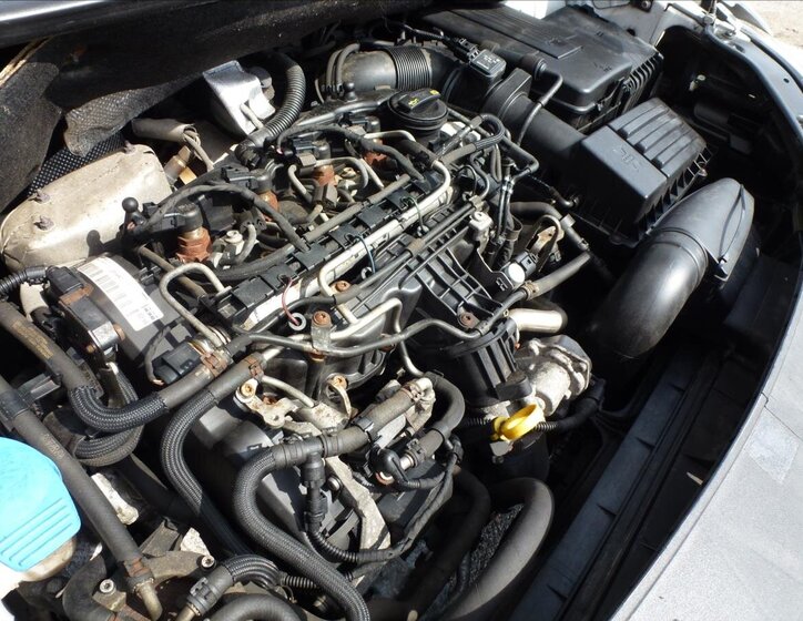 Volkswagen Caddy Skříň 1,6 l 75 kw