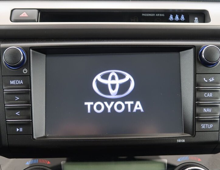 Toyota RAV4 SUV / Terénní 2,5 l 114 kw