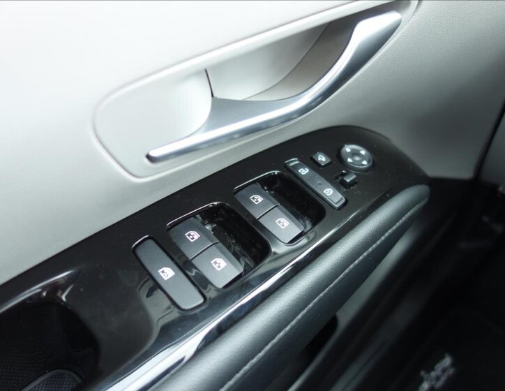 Hyundai Tucson SUV 1,6 l 110 kw