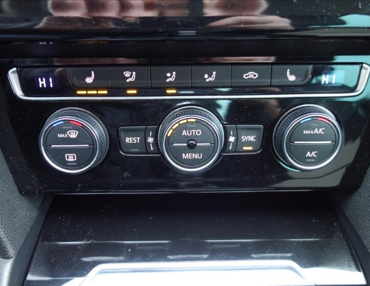 Volkswagen Passat Sedan 2,0 l 140 kw