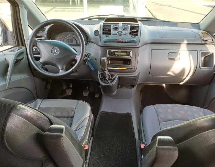 Mercedes-Benz Vito 12