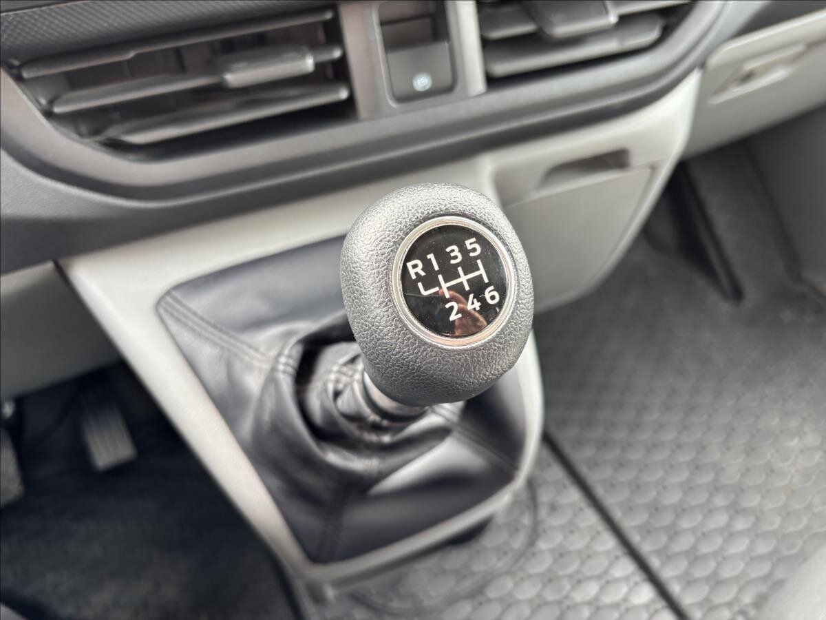 Ford Transit Custom Skříň 2,0 l 100 kw