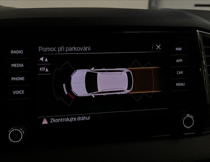 Škoda Karoq SUV / Terénní 1,5 l 110 kw