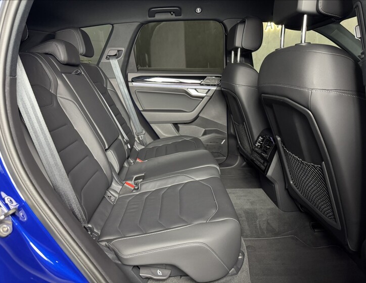 Volkswagen Touareg 16