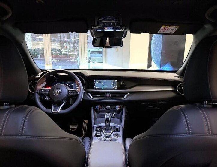 Alfa Romeo Stelvio SUV / Terénní 2,0 l 206 kw