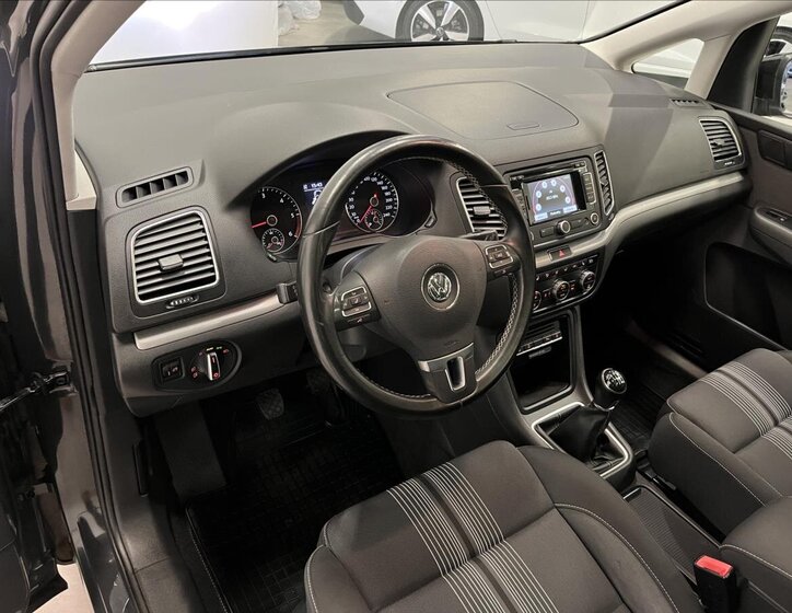 Volkswagen Sharan 6
