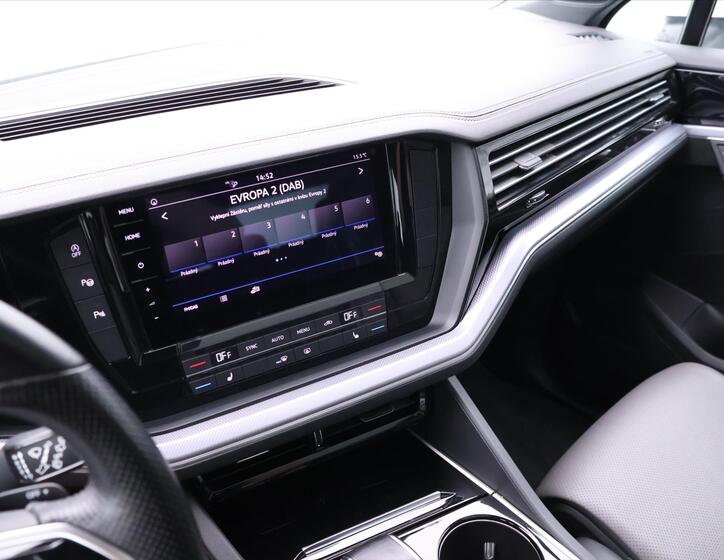 Volkswagen Touareg 71