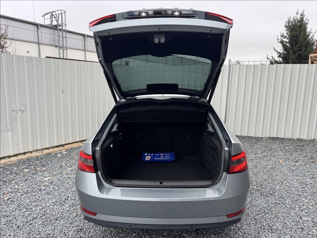 Škoda Superb Sedan 2,0 l 110 kw