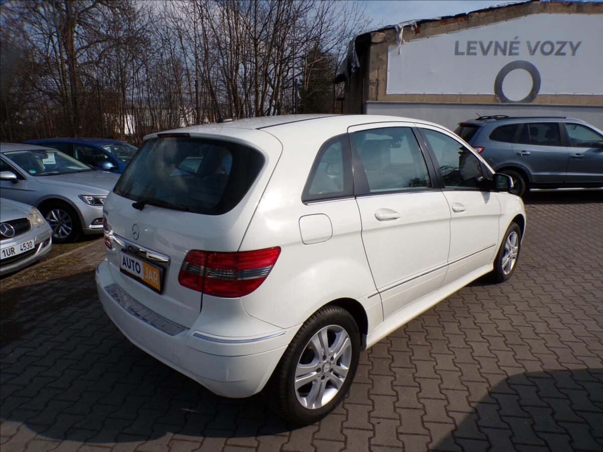 Mercedes-Benz Třídy B Kombi 2,0 l 100 kw