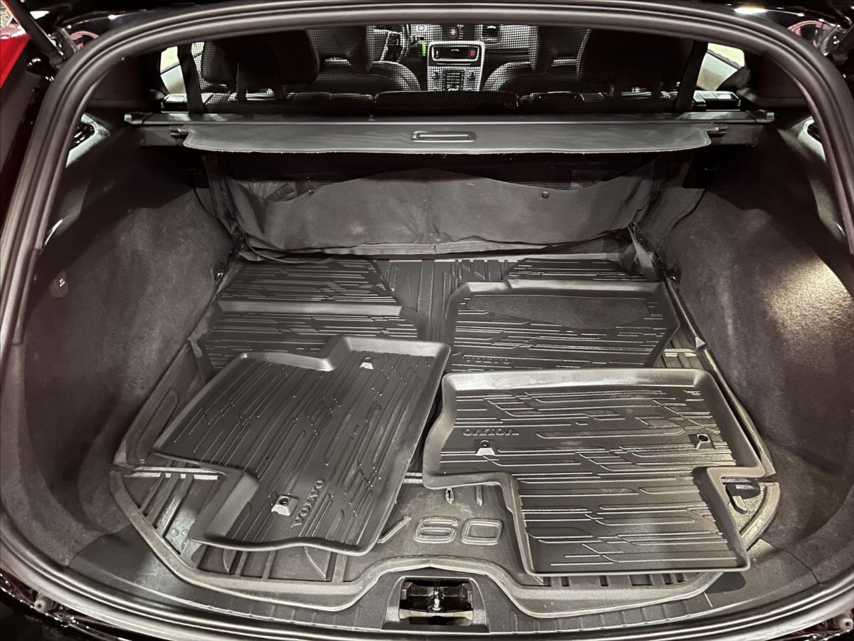 Volvo V60 Kombi 2,4 l 140 kw