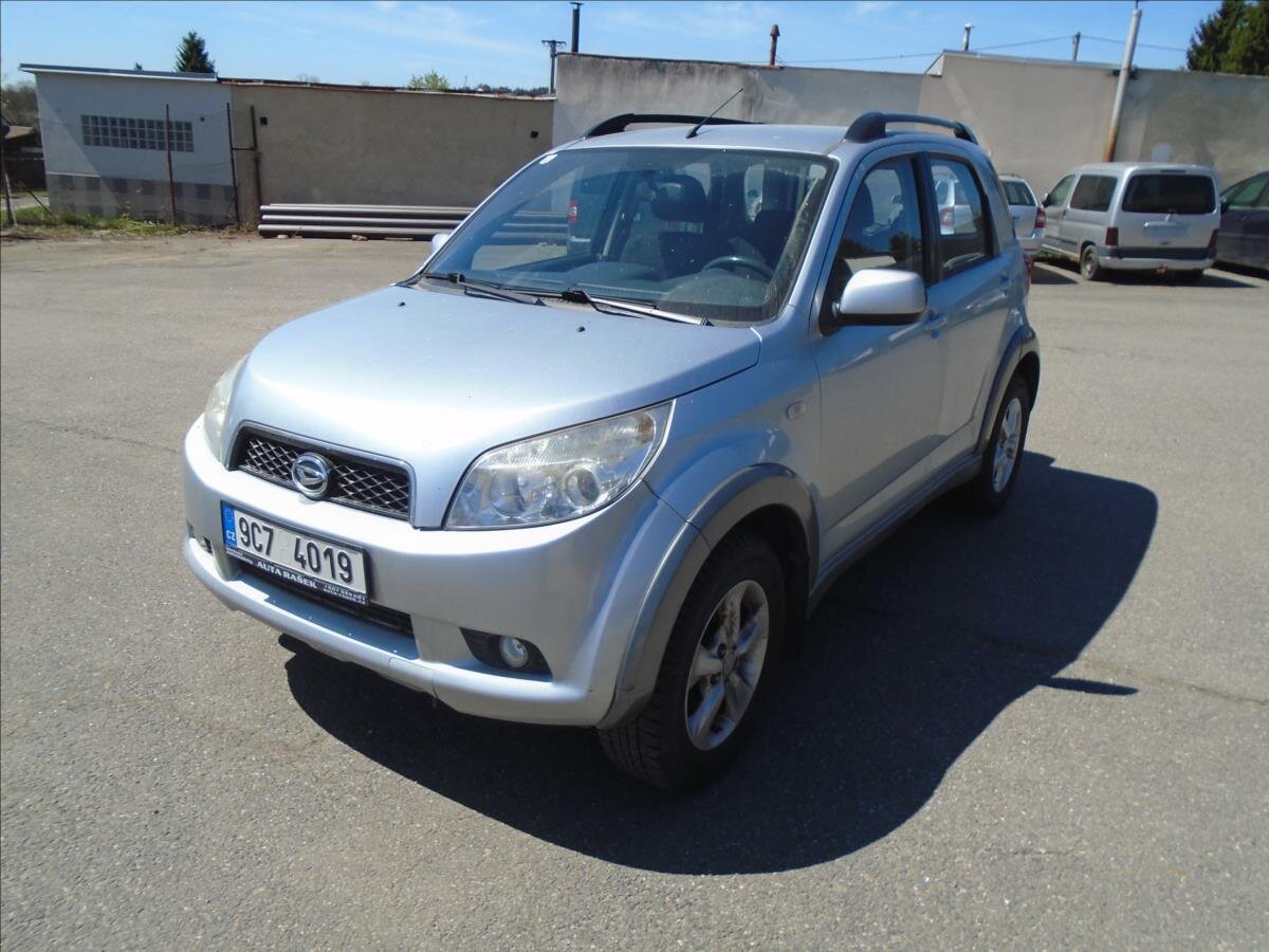 Daihatsu Terios SUV / Terénní 1,5 l 77 kw