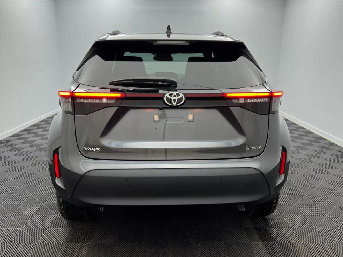 Toyota Yaris Cross SUV 1,5 l 96 kw