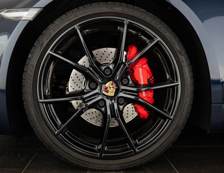 Porsche Cayman Kupé 2,5 l 257 kw