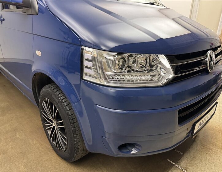 Volkswagen Transporter Kombi 2,5 l 96 kw