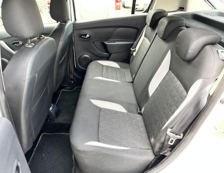 Dacia Sandero 37