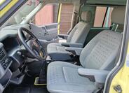 Volkswagen Multivan 13
