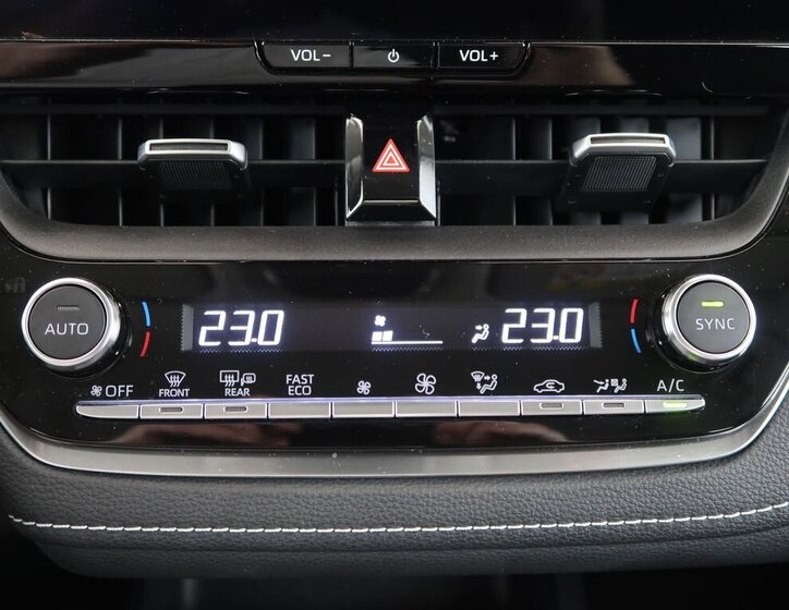 Toyota Corolla Sedan / Limuzína 1,5 l 92 kw