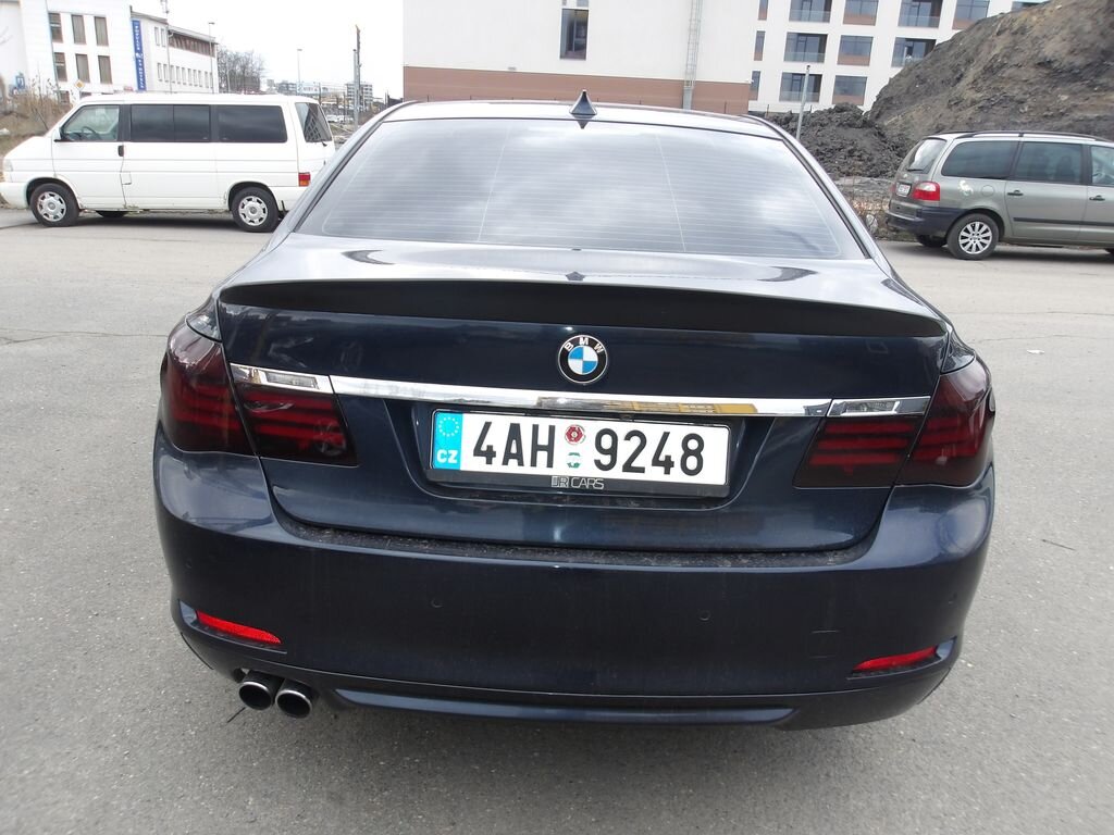 BMW Řada 7 Sedan / Limuzína 3,0 l 180 kw