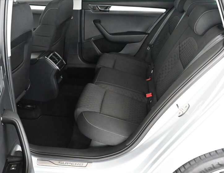 Škoda Superb 10