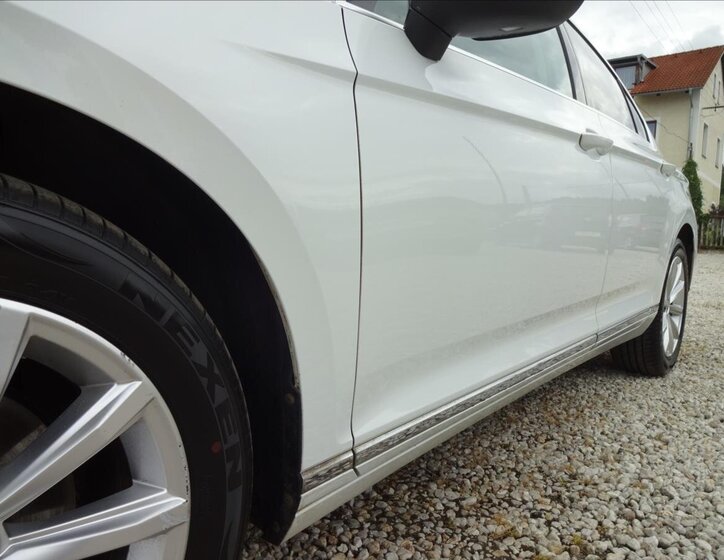 Volkswagen Passat Sedan 2,0 l 110 kw