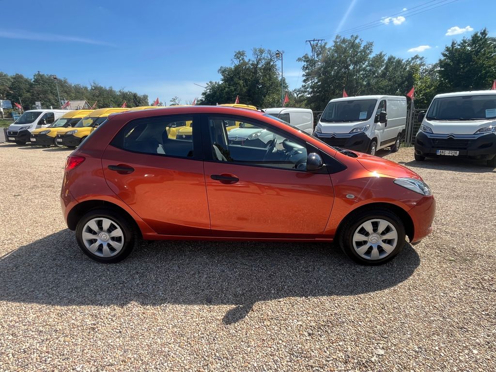 Mazda 2