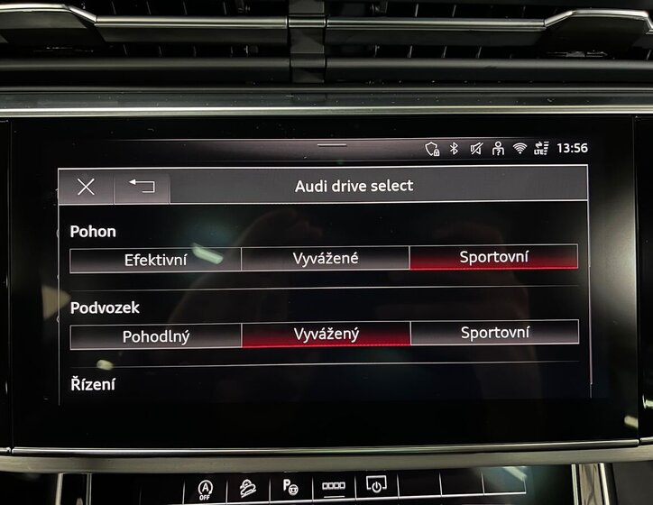 Audi Q8 SUV / Terénní 3,0 l 210 kw