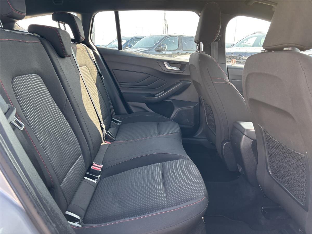 Ford Focus Kombi 999,0 92 kw